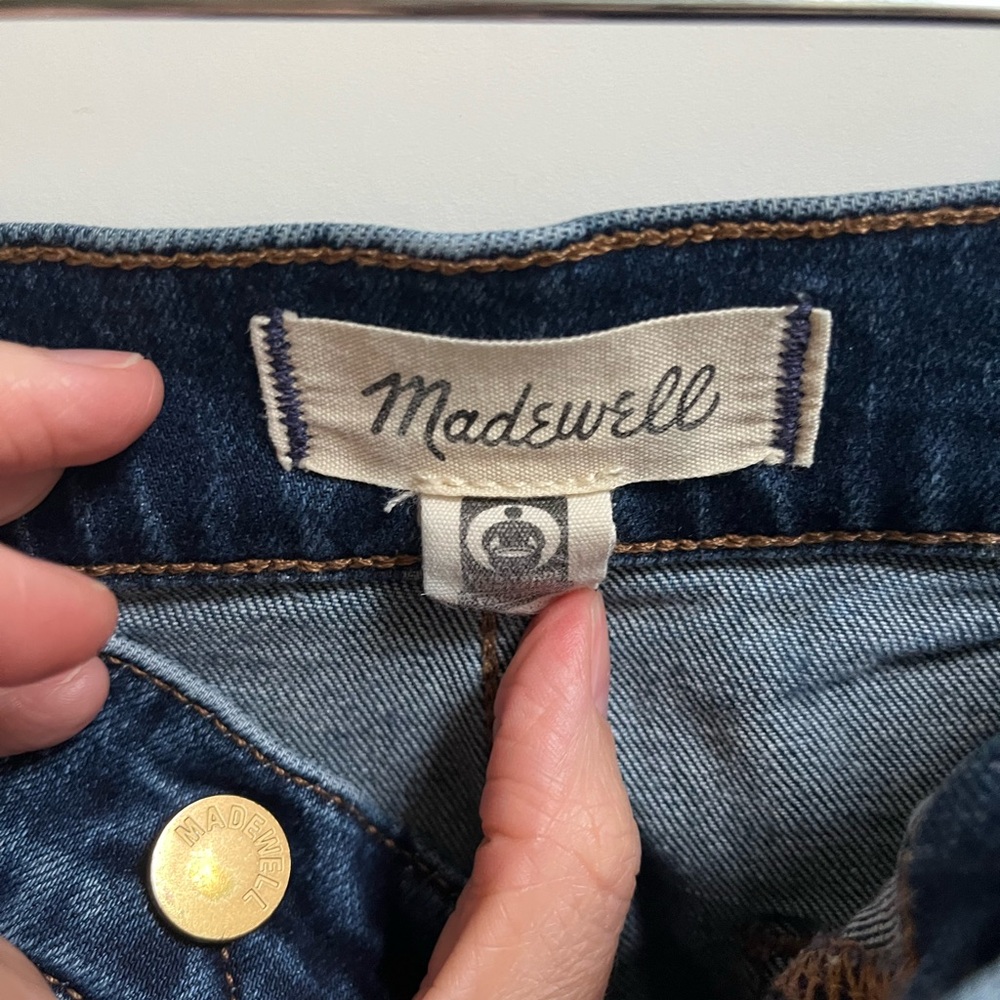 Emmet Wide-Legged Cropped Jeans - Picture 4 of 6